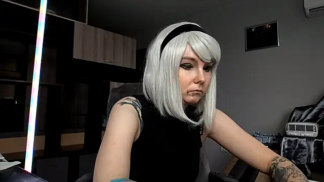 HighelikeGirl online show from 10/14/25, 11:55