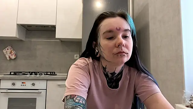 HighelikeGirl online show from 03/05/26, 06:09