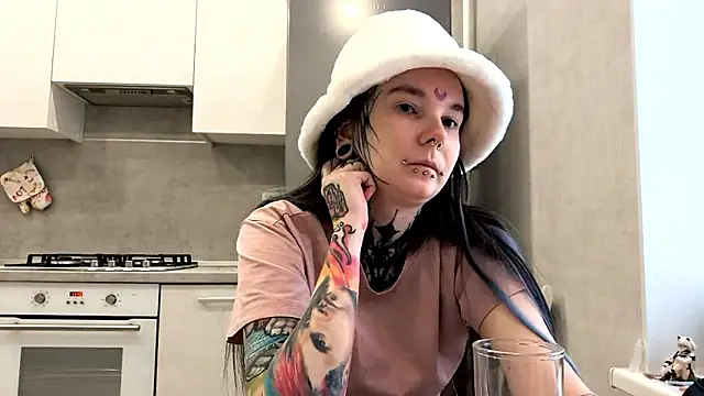 HighelikeGirl online show from 03/17/26, 06:28