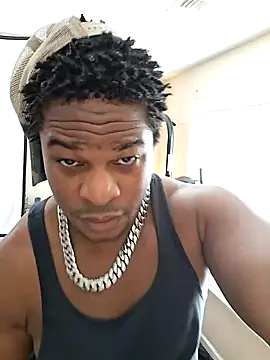 Snapshot of KeYBuMp323 chatting on 02/14/26, 04:15 KeYBuMp323 online show from 02/14/26, 04:15