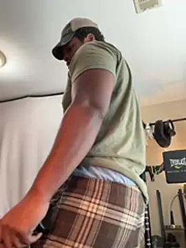 Snapshot of KeYBuMp323 chatting on 03/02/26, 03:30 KeYBuMp323 online show from 03/02/26, 03:30