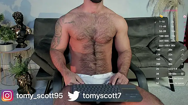 Snapshot of tomy_scott chatting on 12/04/25, 08:56 tomy scott online show from 12/04/25, 08:56