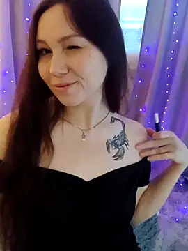 Snapshot of _San_Sara_ chatting on 12/17/25, 07:25 San Sara online show from 12/17/25, 07:25