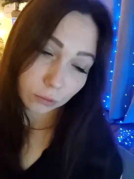 Snapshot of _San_Sara_ chatting on 12/18/25, 05:57 San Sara online show from 12/18/25, 05:57