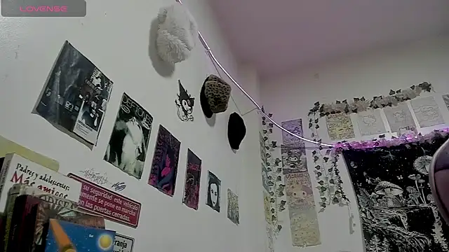 GothKitten666 online show from 06/19/26, 02:49