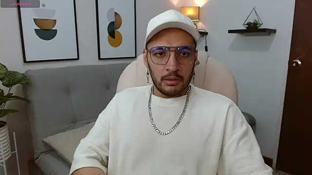 Snapshot of __Damian___ chatting on 10/26/25, 10:04 Damian online show from 10/26/25, 10:04