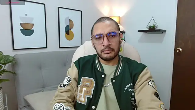 Snapshot of __Damian___ chatting on 10/29/25, 11:50 Damian online show from 10/29/25, 11:50