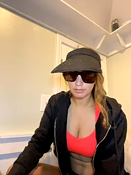 Lilamelon online show from 09/29/25, 01:44