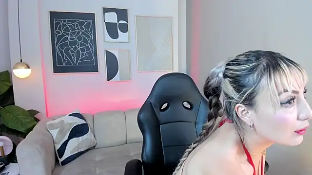 marie bass online show from 02/10/26, 01:04