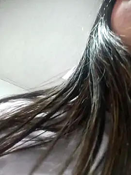 BellaRoux1 online show from 09/12/25, 12:16