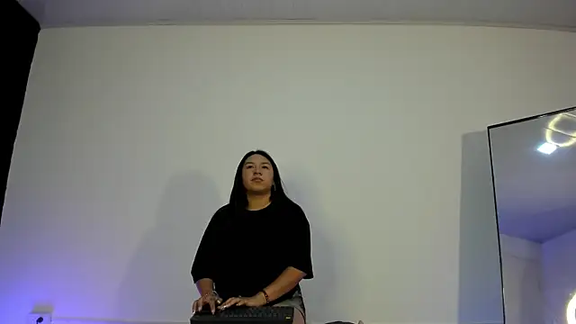 BellaRoux1 online show from 09/20/25, 11:55