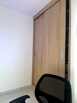 Snapshot of LauraCatalina chatting on 09/23/25, 01:03 LauraCatalina online show from 09/23/25, 01:03