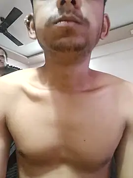 Snapshot of yung_cplz chatting on 12/18/25, 11:49 yung cplz online show from 12/18/25, 11:49