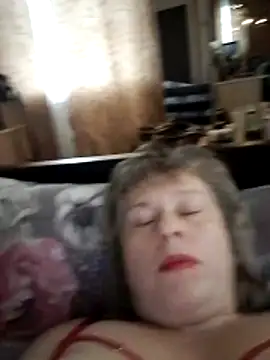 Snapshot of Catherine372311 chatting on 12/15/25, 01:15 Catherine372311 online show from 12/15/25, 01:15