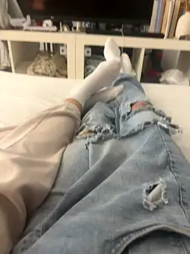 hottest23 online show from 12/05/25, 11:08