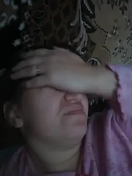 Snapshot of Romashka33011 chatting on 11/17/25, 07:58 Romashka33011 online show from 11/17/25, 07:58