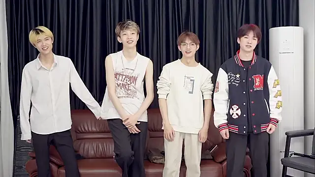 Beautifulboys-777 online show from 04/13/26, 11:48