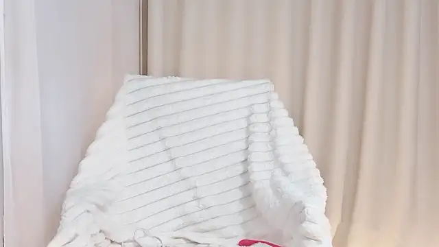 Vessi-babe online show from 12/20/25, 05:25