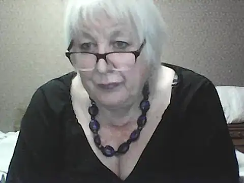 Alexia64231 online show from 09/10/25, 03:23