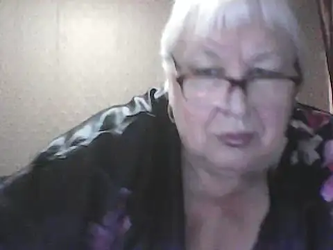 Snapshot of Alexia64231 chatting on 06/02/26, 01:29 Alexia64231 online show from 06/02/26, 01:29