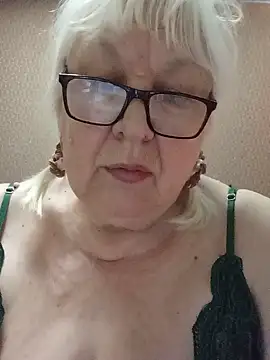 Snapshot of Alexia64231 chatting on 06/11/26, 03:37 Alexia64231 online show from 06/11/26, 03:37