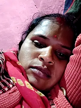 Snapshot of Sanjna_cuty chatting on 11/21/25, 03:00 Sanjna cuty online show from 11/21/25, 03:00