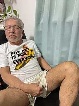 gholly2007 online show from 11/29/25, 12:41