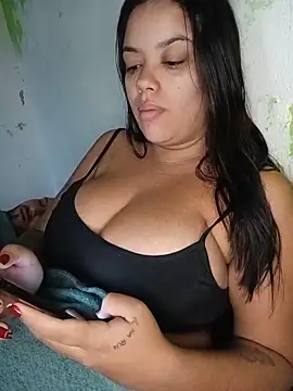 Snapshot of biancaalvess chatting on 06/18/26, 11:36 biancaalvess online show from 06/18/26, 11:36