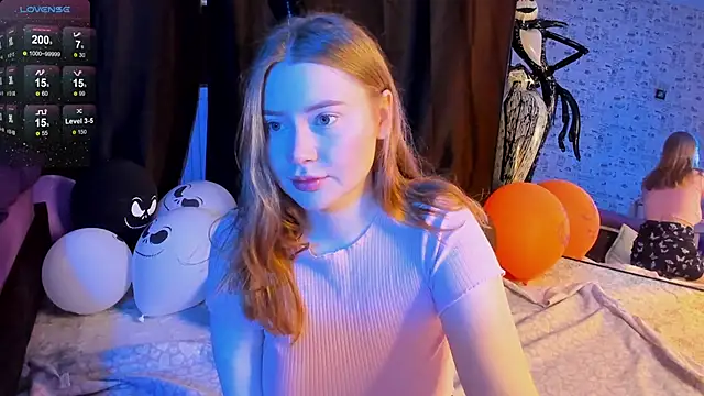 Lillie Berry online show from 11/01/25, 04:25