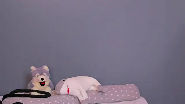 Lillie Berry online show from 04/15/26, 04:30