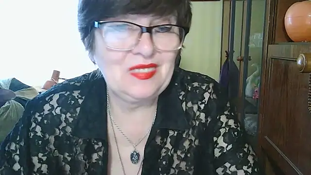 Snapshot of VeronicaGold511 chatting on 06/04/26, 07:03 VeronicaGold511 online show from 06/04/26, 07:03