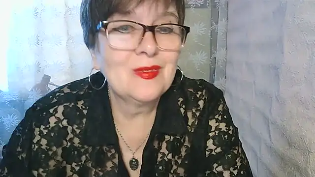 Snapshot of VeronicaGold511 chatting on 06/18/26, 05:51 VeronicaGold511 online show from 06/18/26, 05:51