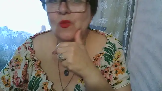 Snapshot of VeronicaGold511 chatting on 07/01/26, 06:26 VeronicaGold511 online show from 07/01/26, 06:26