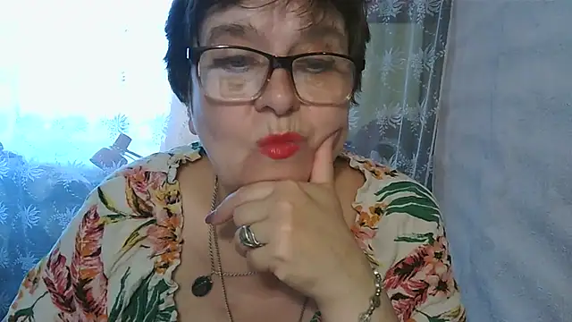 Snapshot of VeronicaGold511 chatting on 07/02/26, 07:14 VeronicaGold511 online show from 07/02/26, 07:14