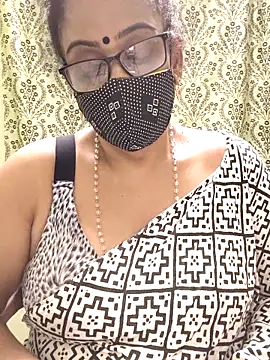 Snapshot of sweet-lotus chatting on 10/04/25, 06:28 sweet-lotus online show from 10/04/25, 06:28