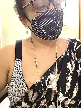 Snapshot of sweet-lotus chatting on 10/11/25, 05:50 sweet-lotus online show from 10/11/25, 05:50