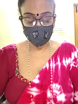 Snapshot of sweet-lotus chatting on 10/14/25, 04:13 sweet-lotus online show from 10/14/25, 04:13