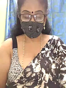 Snapshot of sweet-lotus chatting on 10/28/25, 06:32 sweet-lotus online show from 10/28/25, 06:32