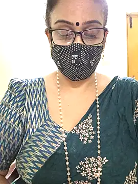 Snapshot of sweet-lotus chatting on 11/09/25, 05:06 sweet-lotus online show from 11/09/25, 05:06