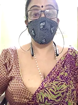 Snapshot of sweet-lotus chatting on 11/10/25, 05:17 sweet-lotus online show from 11/10/25, 05:17