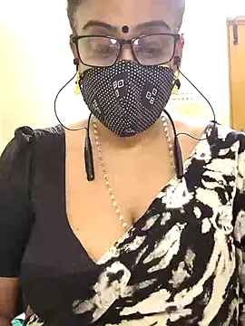 Snapshot of sweet-lotus chatting on 11/16/25, 05:24 sweet-lotus online show from 11/16/25, 05:24