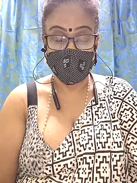 Snapshot of sweet-lotus chatting on 11/17/25, 04:46 sweet-lotus online show from 11/17/25, 04:46