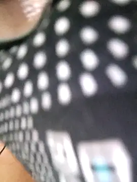 Snapshot of sweet-lotus chatting on 11/19/25, 03:39 sweet-lotus online show from 11/19/25, 03:39