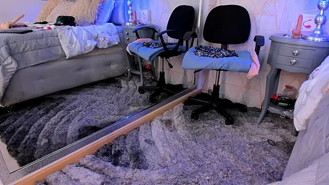 Yara Bliss  online show from 01/18/26, 05:06