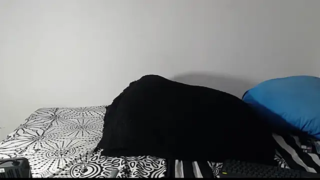 Snapshot of Daniel_laverde chatting on 10/19/25, 08:42 Daniel laverde online show from 10/19/25, 08:42