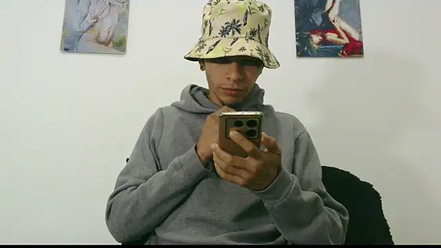 Snapshot of Daniel_laverde chatting on 11/16/25, 09:31 Daniel laverde online show from 11/16/25, 09:31