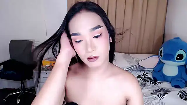 AsianHugeWildSaussage online show from 06/17/26, 01:45