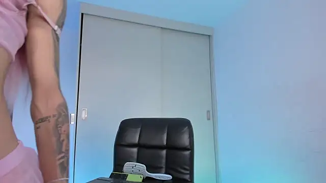  Alicerosee online show from 10/27/25, 09:08