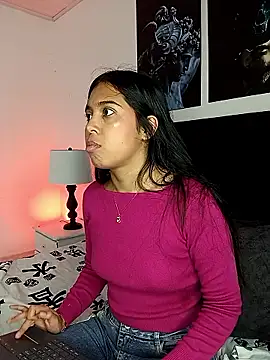 Snapshot of VioletaBliss1 chatting on 01/13/26, 12:32 VioletaBliss1 online show from 01/13/26, 12:32