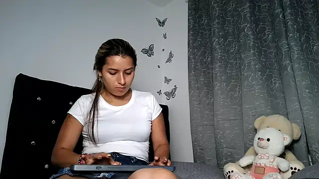 abella-lemus online show from 12/15/25, 12:15